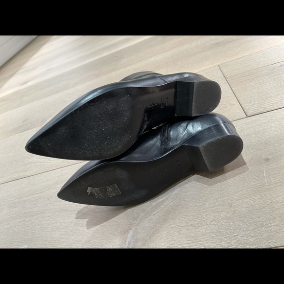 Alumnae black leather booties. Worn once indoors - Picture 4 of 5